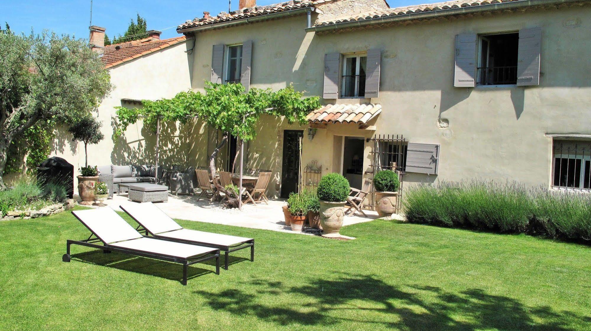 Le Mas De L'Olivier Hotel Loriol-du-Comtat Buitenkant foto