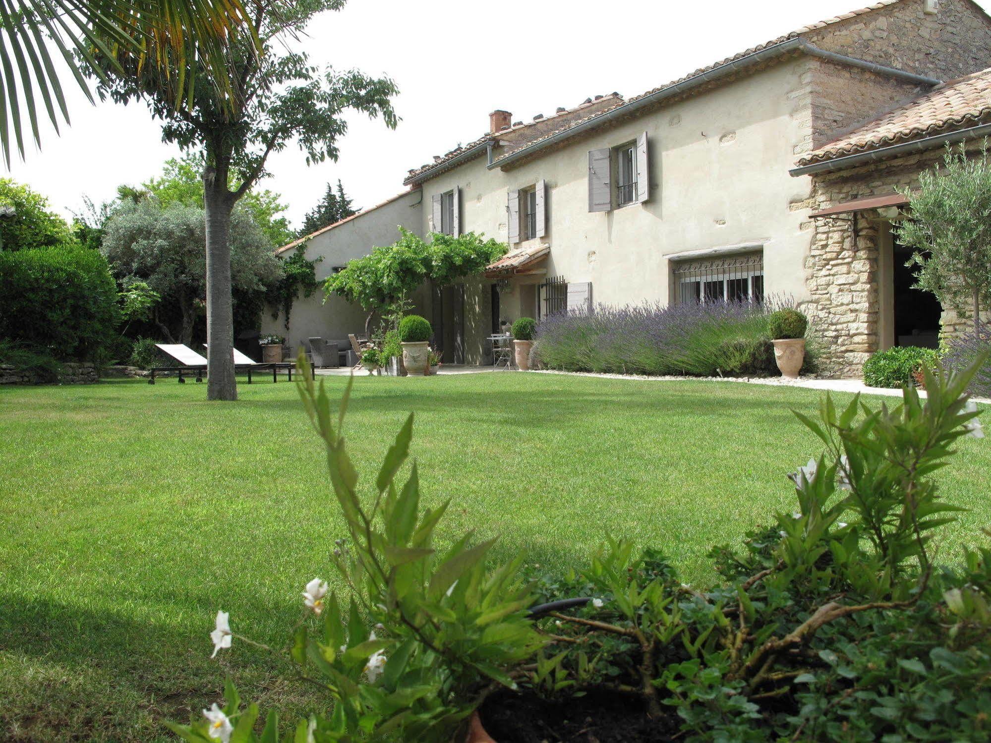 Le Mas De L'Olivier Hotel Loriol-du-Comtat Buitenkant foto