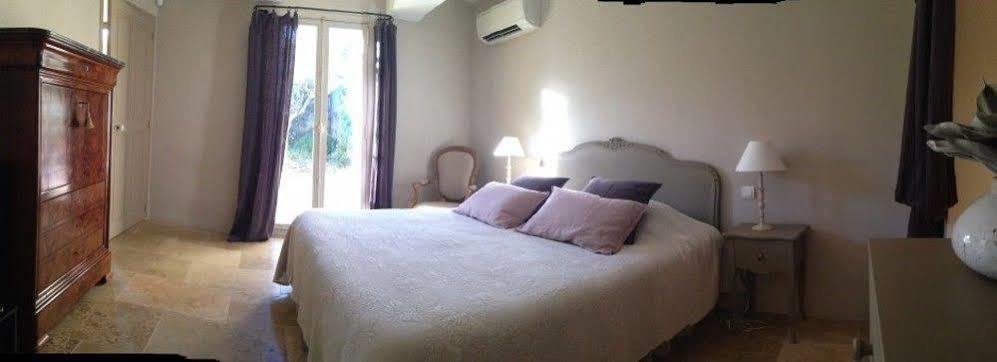 Le Mas De L'Olivier Hotel Loriol-du-Comtat Buitenkant foto